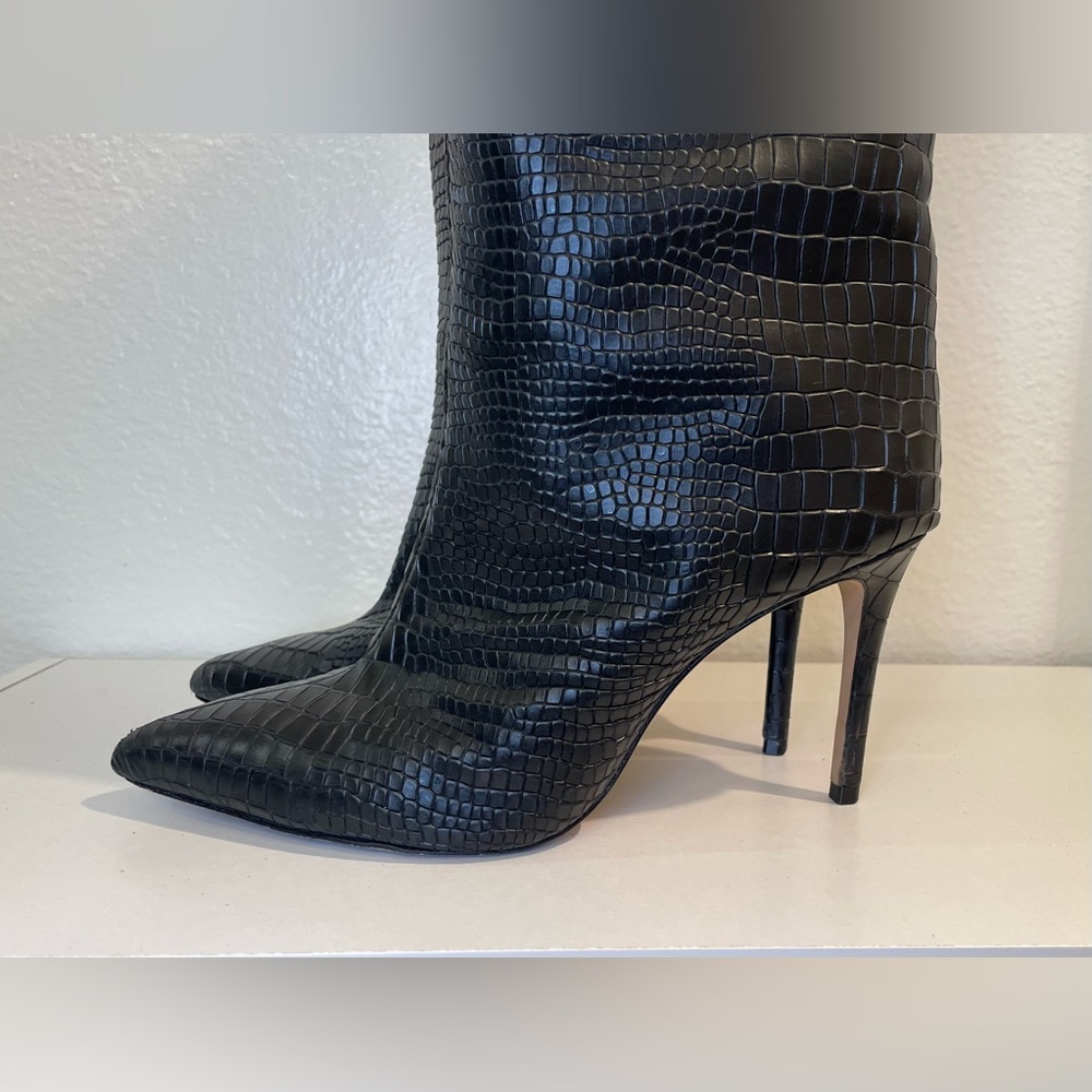 SCHUTZ Maryana Wide Croc Black Textured Heels Boots Size 8.5 - Picture 6 of 9